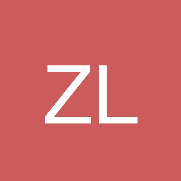 Profile Picture of Zoey Lipps (@zoey_lipps) on Poshmark