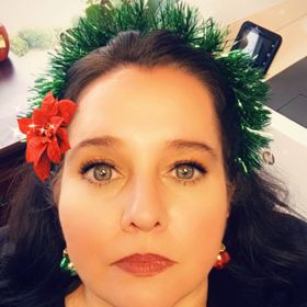 Profile Picture of Melissa Sutherland (@melissageryl) on Pinterest