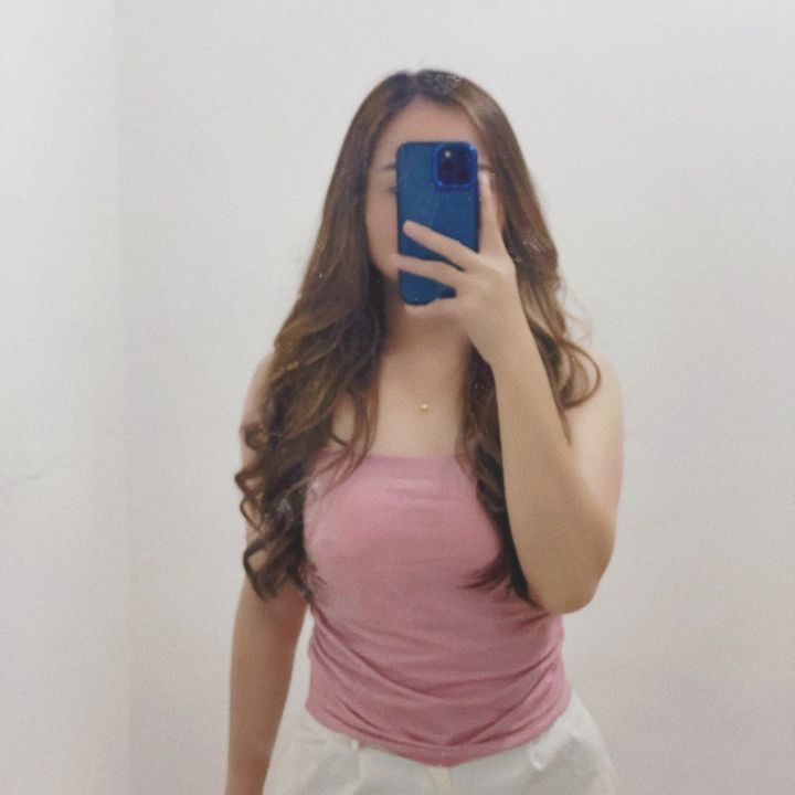 Profile Picture of Momoyy (@laurakeihl) on Tiktok
