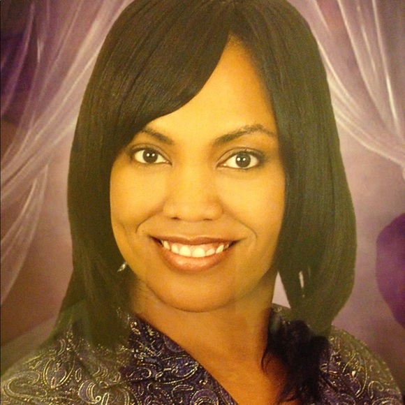 Profile Picture of Sherry Gooden (@sherry_gooden) on Poshmark