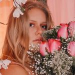 Profile Picture of Piper Laurel Wells (@piperwells) on Instagram