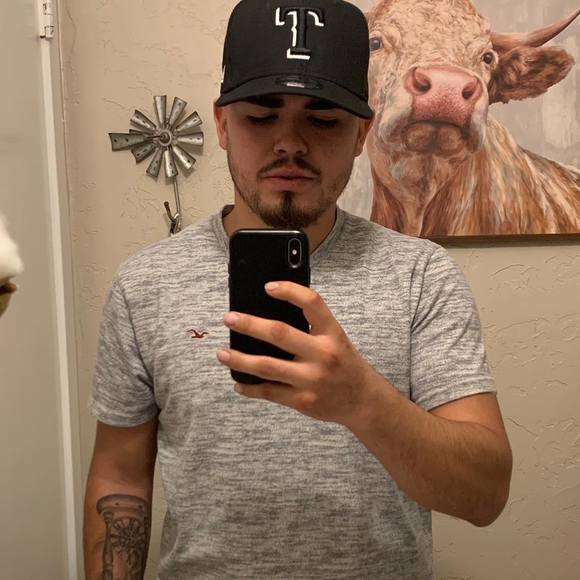 Profile Picture of Manny Calderon (@manny_cx69) on Poshmark