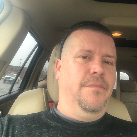 Profile Picture of Jeff Dille (@jeffdille449806) on Poshmark