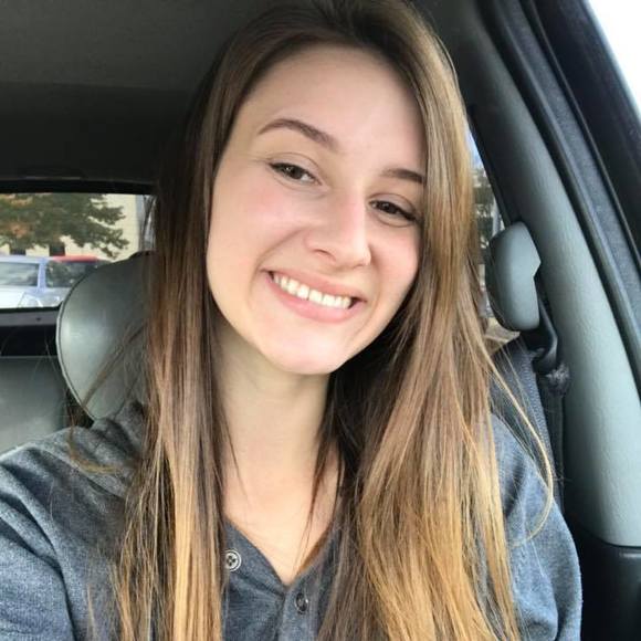 Profile Picture of Rylee Shrock (@rshrock) on Poshmark