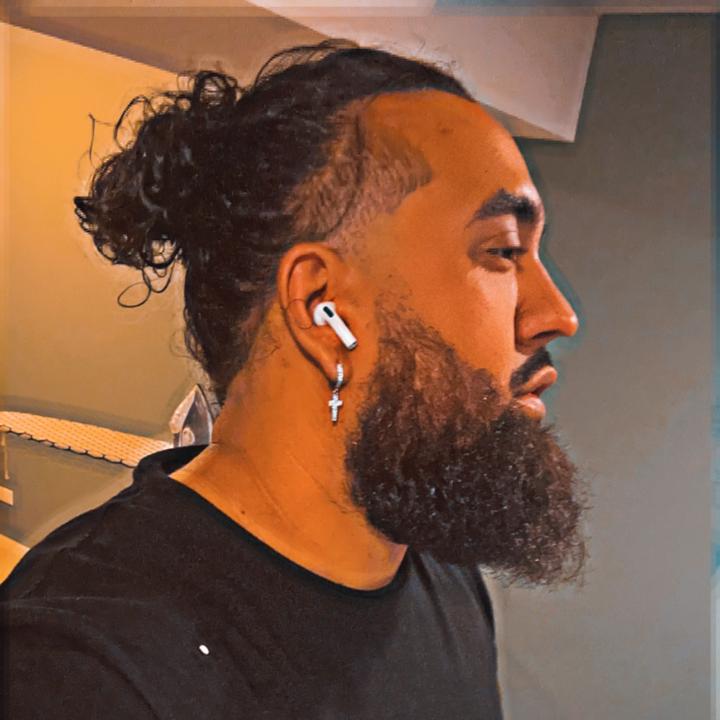 Profile Picture of Alex Benni (@alexbenni09) on Tiktok