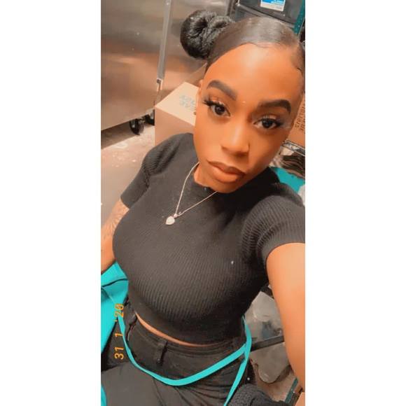 Profile Picture of Charisma Gray (@gray_charisma) on Poshmark