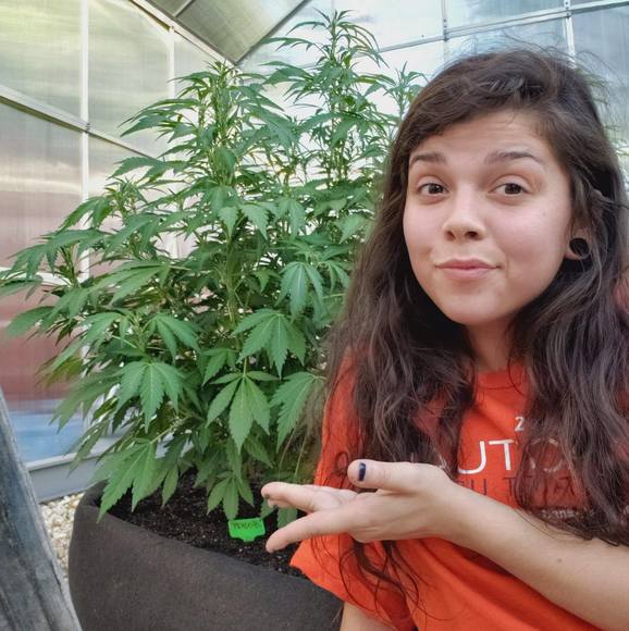 Profile Picture of Amber Mccaigue (@tokerbitch) on Poshmark