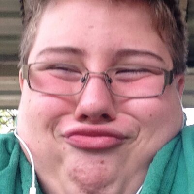 Profile Picture of Matthew Klatt (@SuperWeirdTeen) on Twitter