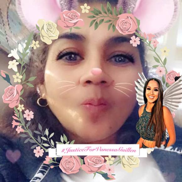Profile Picture of Isabel Iniguez (@iniguezisabel) on Poshmark