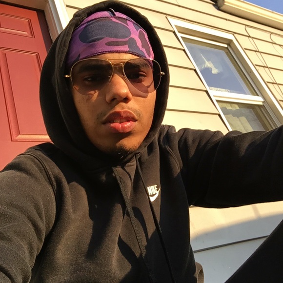 Profile Picture of Isaiah Hatcher (@isaiahhatcher) on Poshmark