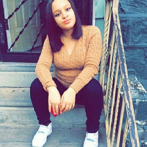 Profile Picture of Jazmyn Coriano (@jaaee__cole) on Poshmark