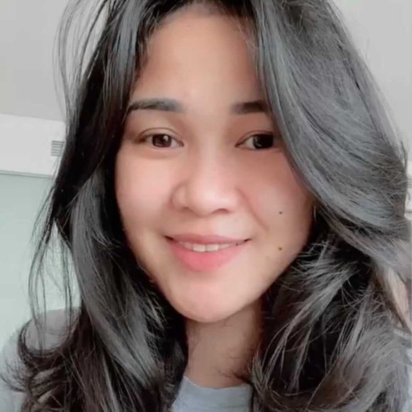 Profile Picture of Risca Kusuma (@riscakusuma) on Poshmark