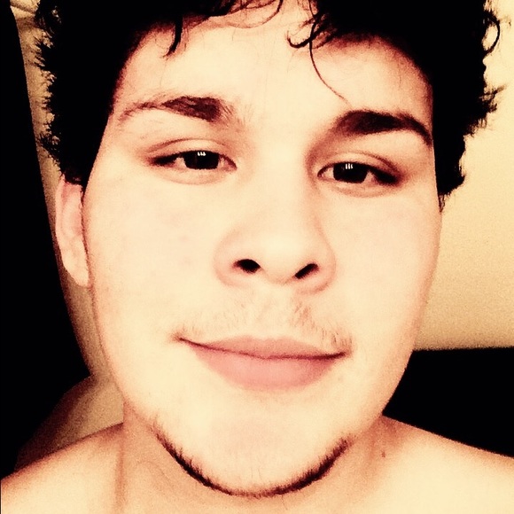 Profile Picture of Jose Hoyos (@jose116) on Poshmark