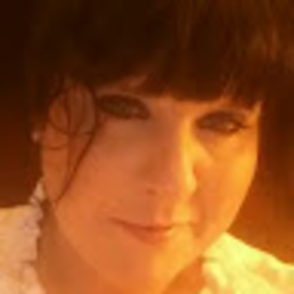 Profile Picture of Tina Desalvo (@tinadesalvo072) on Poshmark