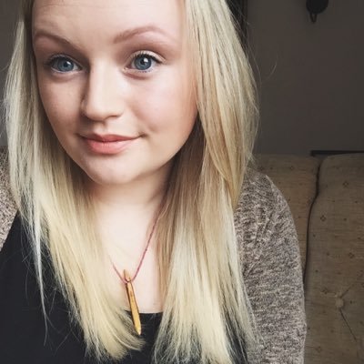 Profile Picture of Laurie Rose Belle (@laurierosebelle) on Twitter