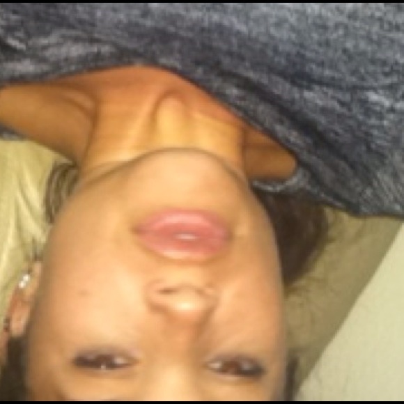 Profile Picture of Dejah Wallot (@dejvibes) on Poshmark