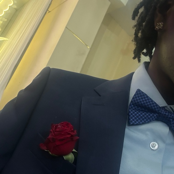 Profile Picture of Alexander Abraham (@fwwaxx) on Poshmark
