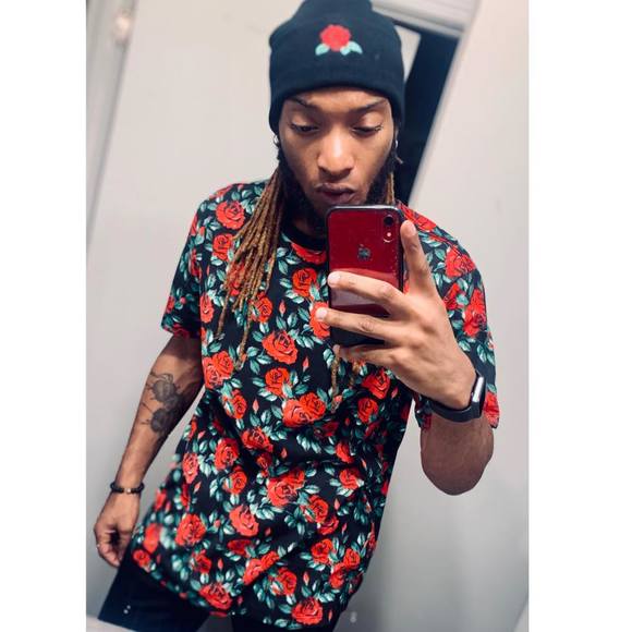 Profile Picture of Jamie Rae (@jrglaster19) on Poshmark