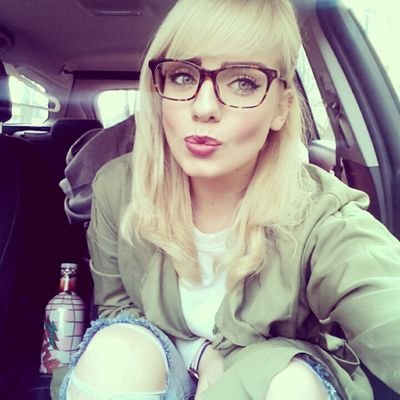 Profile Picture of Julia Wolff (@Frau_Wlff) on Twitter