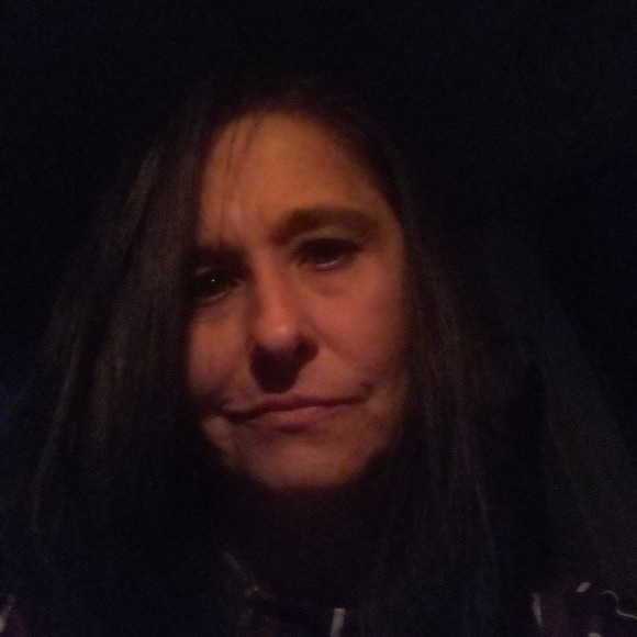 Profile Picture of Stephanie Hollis (@merrimanstephan) on Poshmark