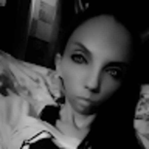 Profile Picture of Amanda Perrone (@12babygirl05) on Poshmark