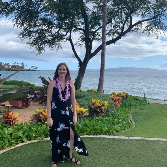 Profile Picture of Victoria Kovach (@vkovach9) on Poshmark