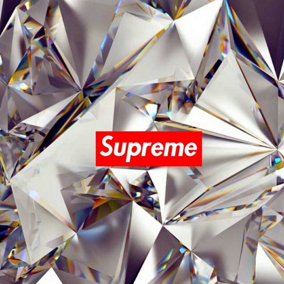 Profile Picture of April Cisneros (@acisne_2381) on Poshmark