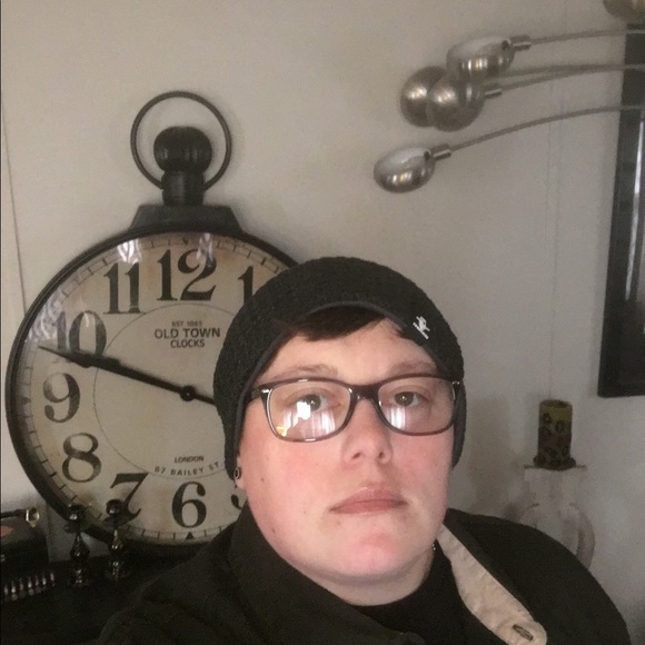 Profile Picture of Sam Malone (@smalone0233) on Poshmark