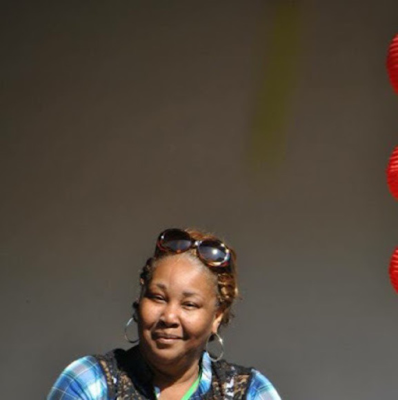 Profile Picture of Sharon Bates (@sharon2121393) on Poshmark