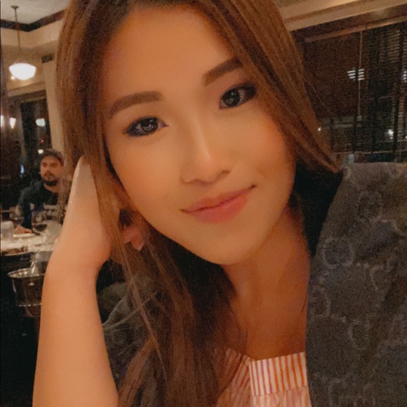 Profile Picture of Tangerine Tang (@tangorange) on Poshmark