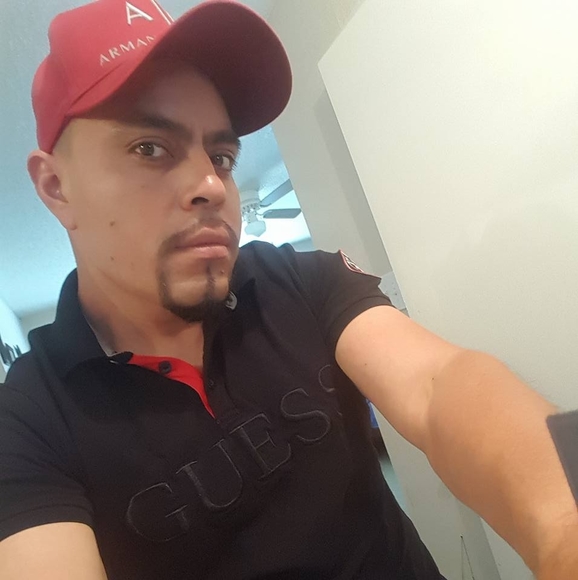 Profile Picture of Juan Olvera (@juanolvera123) on Poshmark