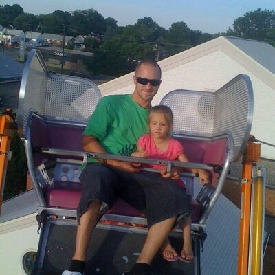 Profile Picture of Matt Mandeville (@mattnkloie) on Twitter