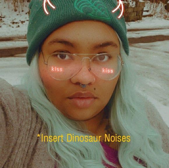 Profile Picture of Miranda Cates (@azzymama) on Poshmark