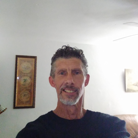 Profile Picture of Mike Mccombs (@mikemccombs) on Poshmark