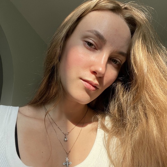 Profile Picture of Marina Hidalgo (@marinahidalgo) on Poshmark
