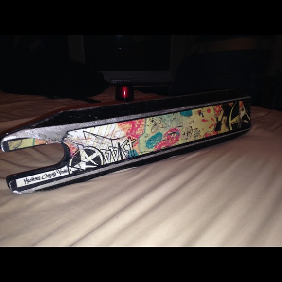 Profile Picture of Robert Cuaron (@robert_cuaron) on Poshmark