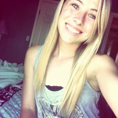 Profile Picture of Ashlee Harper (@yourmanwantsme2) on Twitter