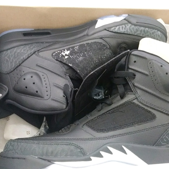 Profile Picture of Thomas Pleasant (@tj6foo) on Poshmark