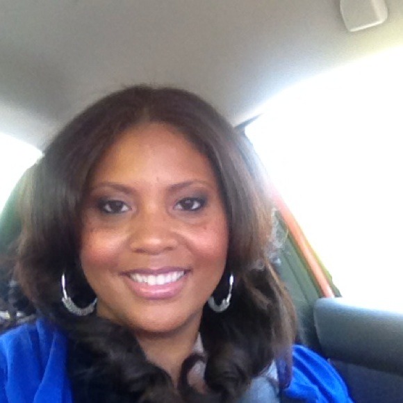 Profile Picture of Maya Solomon (@mabs627) on Poshmark