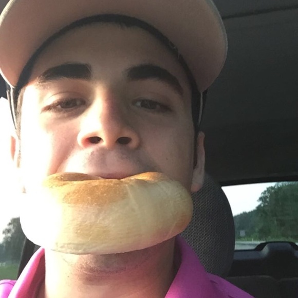 Profile Picture of Steve Shiner (@sshiner93) on Poshmark