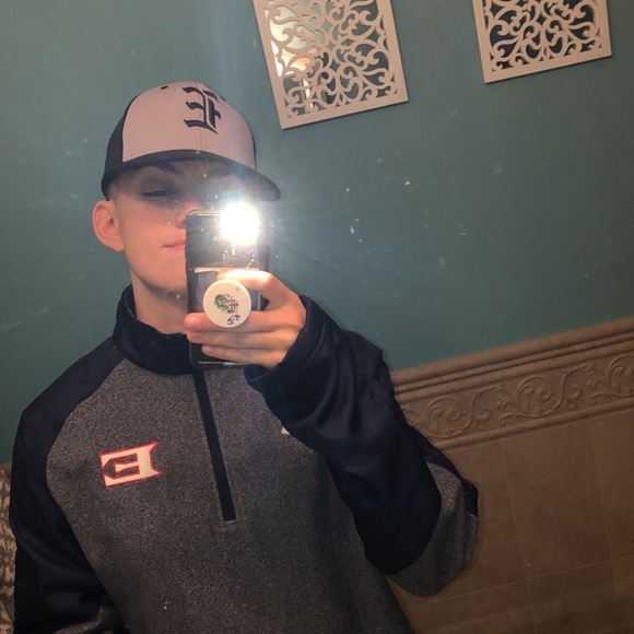 Profile Picture of Ash Graham (@ashgram424) on Poshmark