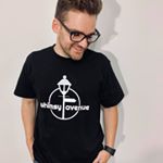 Profile Picture of Tim Barlow (@downwhimsyavenue) on Instagram