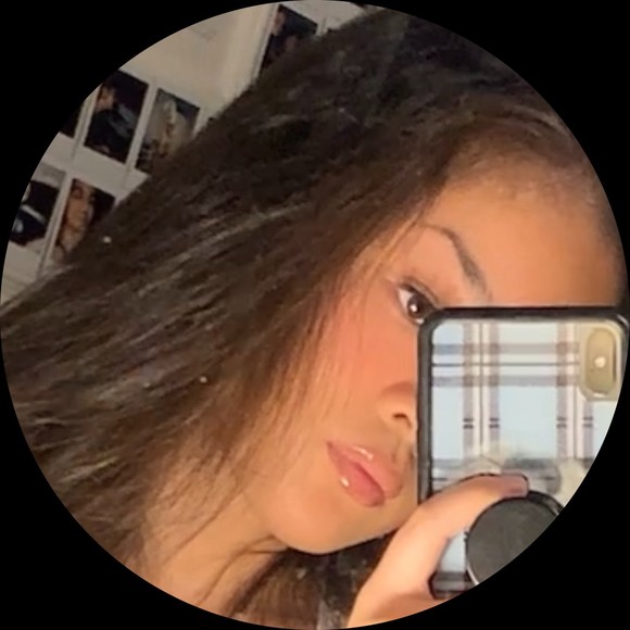 Profile Picture of Rose Zante chase (@rosezantechase) on Poshmark