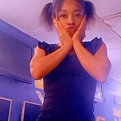 Profile Picture of Ella Best (@ella.best33) on Tiktok