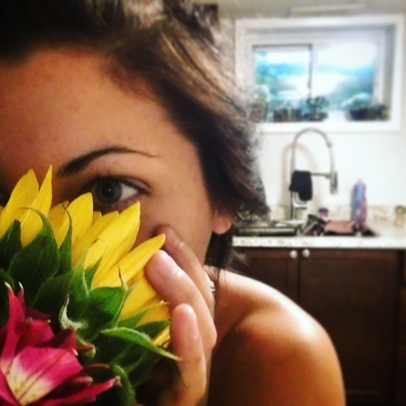 Profile Picture of Alexis Lightfoot (@_lightfoot) on Poshmark