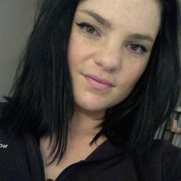 Profile Picture of Madison Peppers (@madipeppersss) on Poshmark