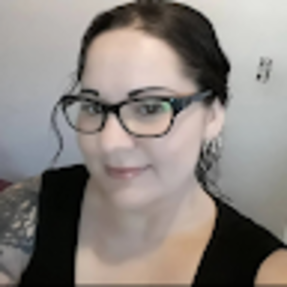 Profile Picture of Cathy Tolar (@cathytolar) on Poshmark