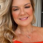 Profile Picture of Valesca Margarido | dōTERRA (@vamargarido) on Instagram