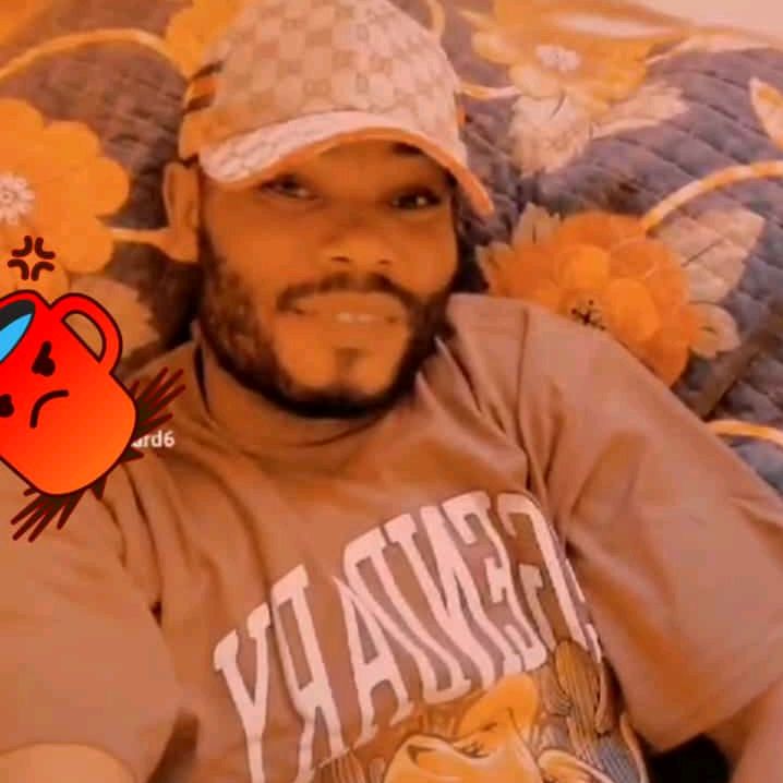 Profile Picture of alinleonard48 (@alin.leonard6) on Tiktok