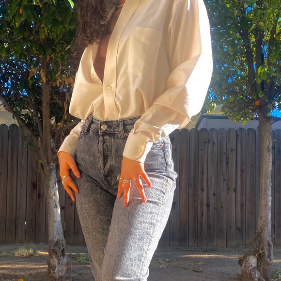 Profile Picture of Hannia Morales (@hanniamorales) on Poshmark